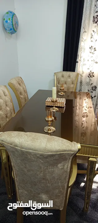 طاوله سفرة ملوكيه تفصيل لون ذهبي خشب زان ولاتيه