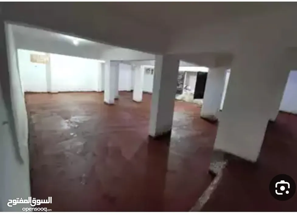 فرصة استثمارية مميزة محل للاجار في رام الله البالوع على الشارع مباشره 90 متر