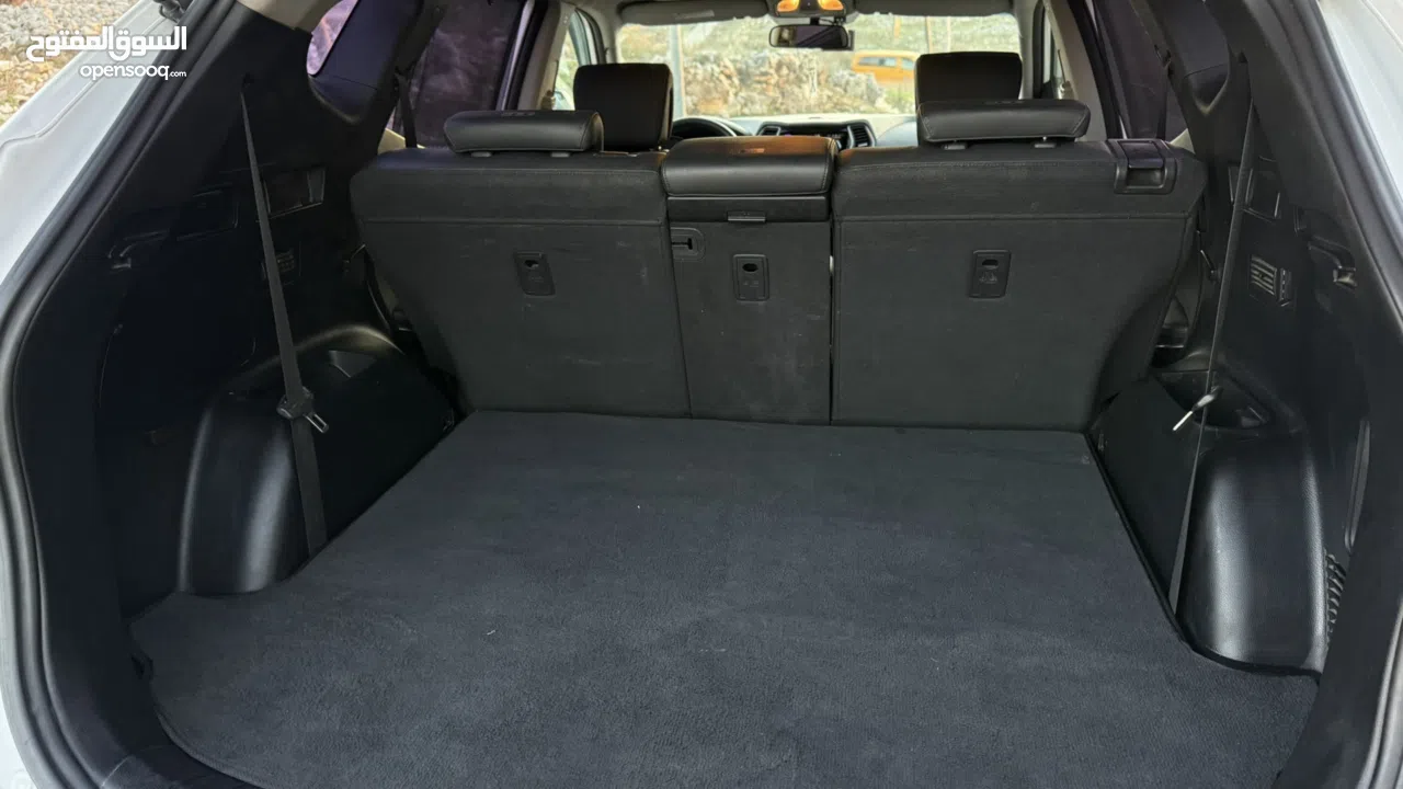 بحالة الوكالة hyundai santa fe  2016