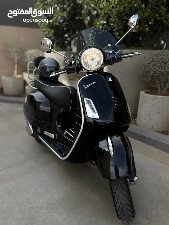 Vespa PIAGGIO GTS300 / Super clean / Black