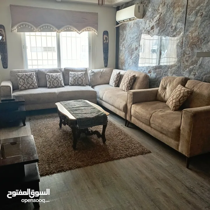 شقة لقطة للبيع طابق اول بالقرب من مدارس الابداع حي الريان