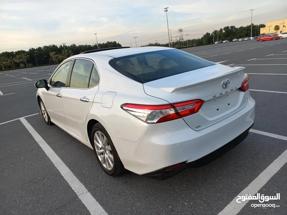 Toyota Camry 2019 White color