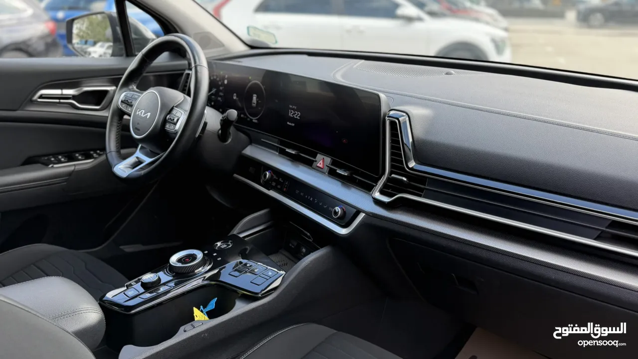 كيا سبورتاج ترخيص 2022 محرك 1600 هايبرد plug in/يقطع على الشحنه 65 كيلو متر  271 حصان