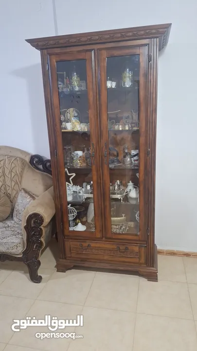 غرفه سفره فخمه جدا وبحال الوكاله