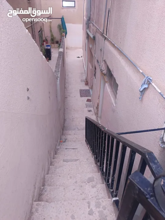 عمارة مؤلفة اربع طوابق و روف للاستثمار  سوبر ديلوكس كامل جبس بورد