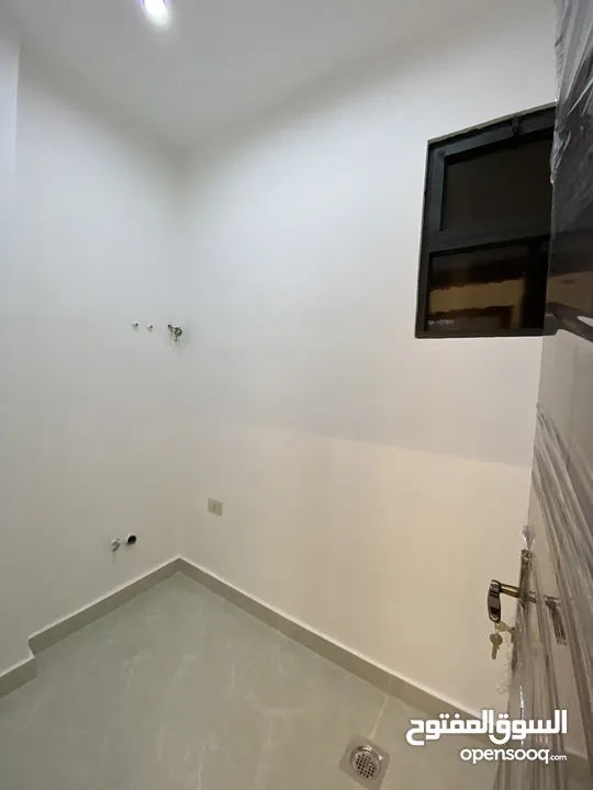 شقق فاخرة 142 متر بأجمل مناطق شفا بدران الكوم تشطيب مميز واسعار مناسبة طابق اول وطابق ثاني