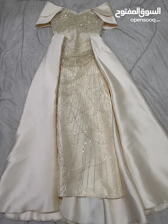فستان جديد للبيع