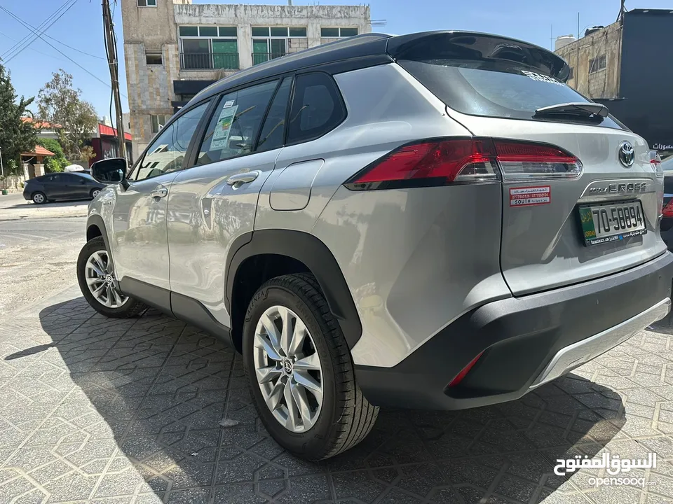 استأجر الان جيب تويوتا كورولا كروس هايبرد 2023 فل كامل اضافات باقل الاسعار فقط من شركة الجنوب