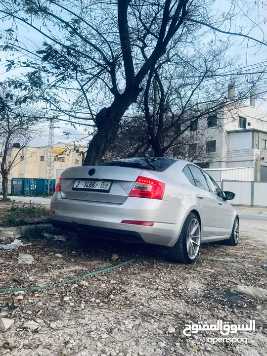 اوكتافيا بنزين 1400جيرعادي