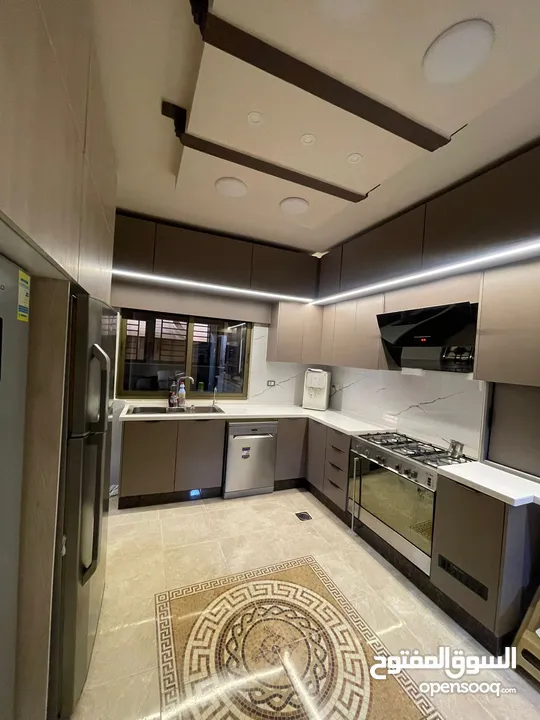 مطبخ لامينيت اسباني او ألماني 4×4...3×4.حرف L.او U.