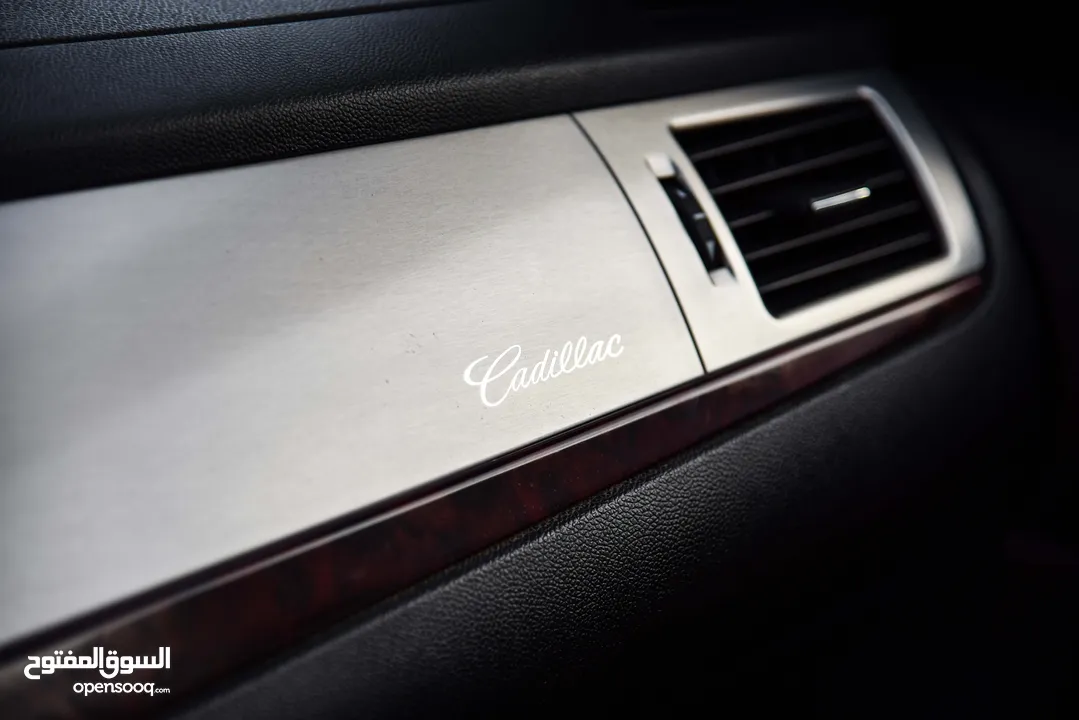كاديلك سكاليد بلاتينيوم هايبرد بحالة ممتازة Cadillac Escalade Hybrid 2009