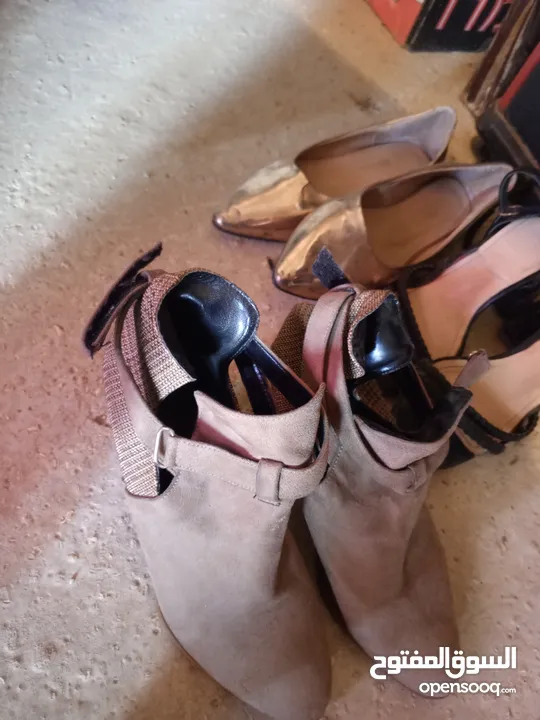 احذية اشكال الوان كلو مستعمل بحالة جديدة