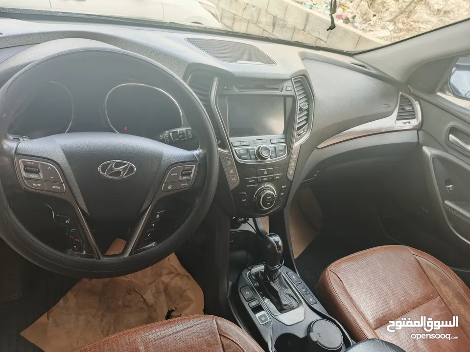 سانتفيه 2012 فل الفل وفحص ممتاز بسعر الحرق