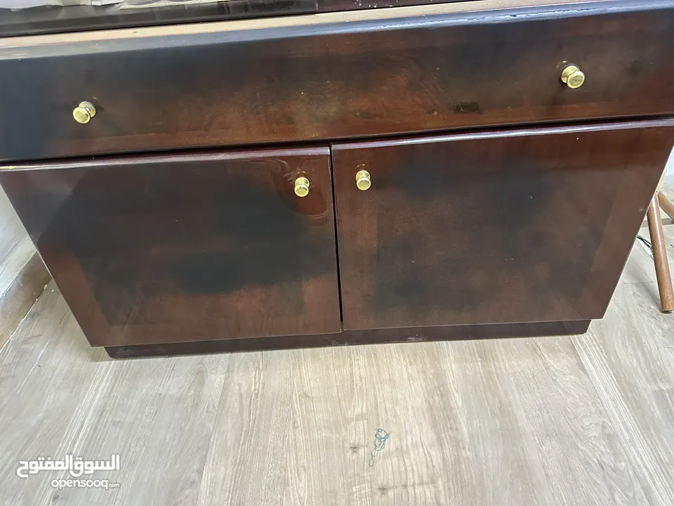 اثاث مكتبي كامل للبيع شبه جديد بسعر حرق