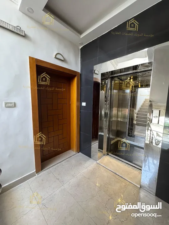 شقة فاخرة - لم تسكن - دير غبار - 3نوم 1ماستر - 220م - بإطلالــــه مميزة - قرب الخدمات العامة