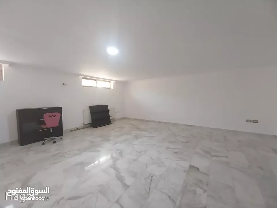 شقة للبيع في دير غبار  ( Property ID : 35124 )