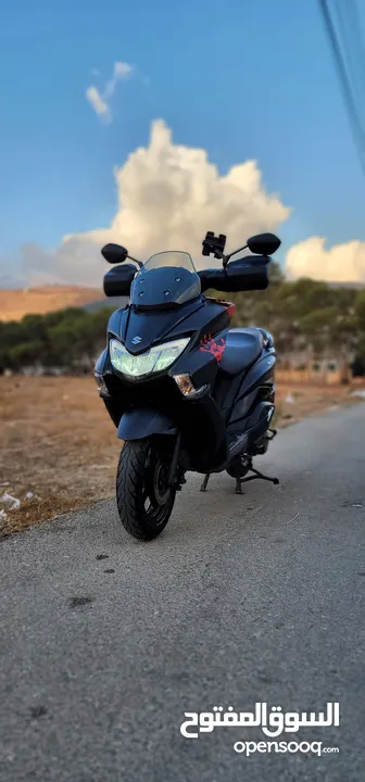 اSuzuki Burgman 125 سكوتر بيرجمان