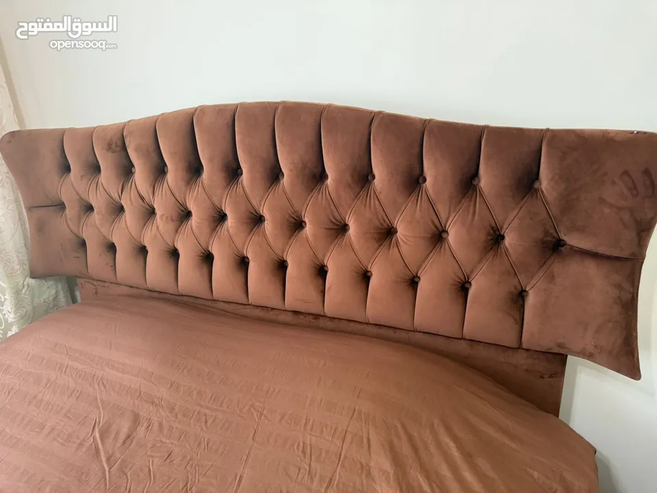 غرفه نوم مزوج مستعمله مع فرشه لانا خشب ثقيل وكاله