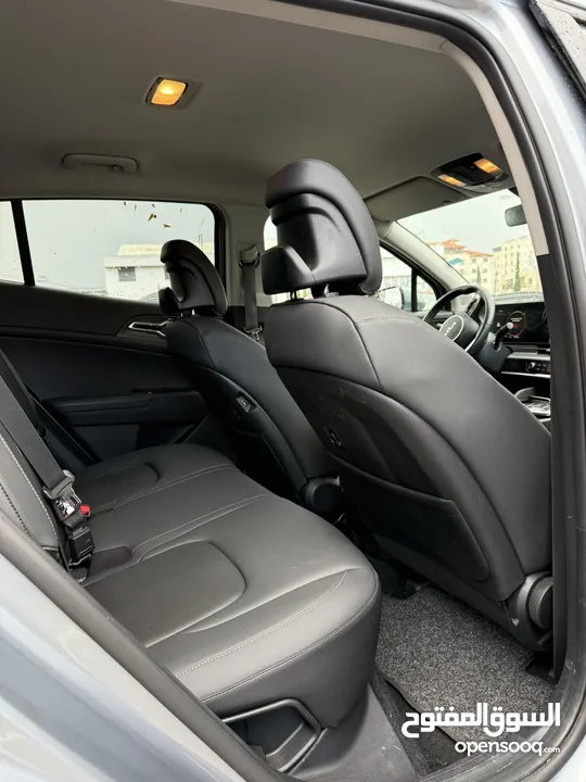 كيا سبورتاج ترخيص 2022 محرك 1600 هايبرد plug in/يقطع على الشحنه 65 كيلو متر