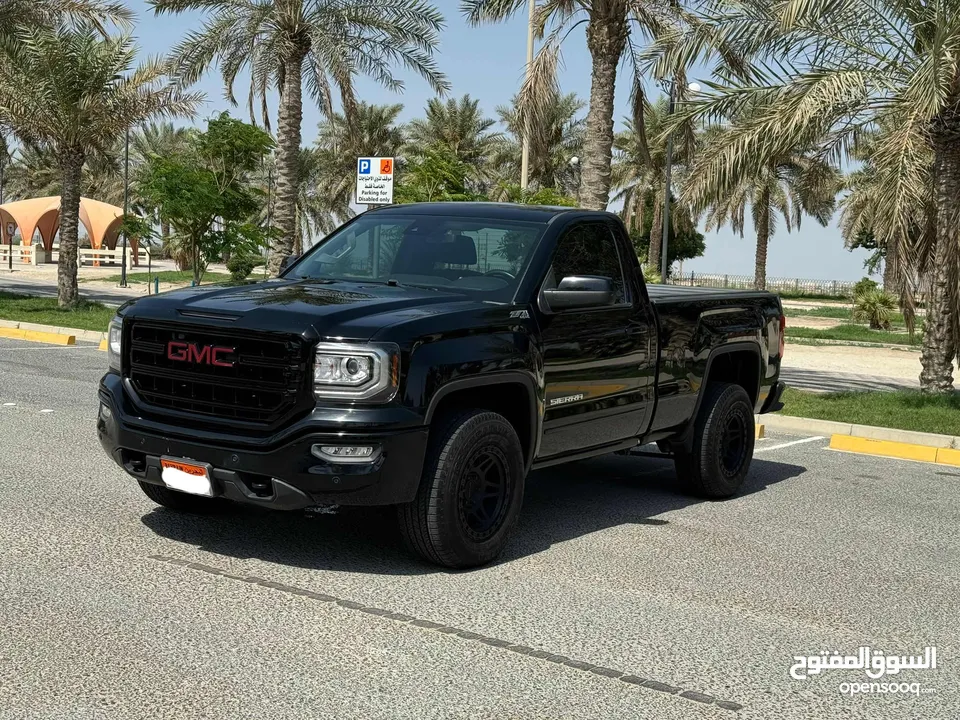 GMC Sierra SLE 2017 (Black)