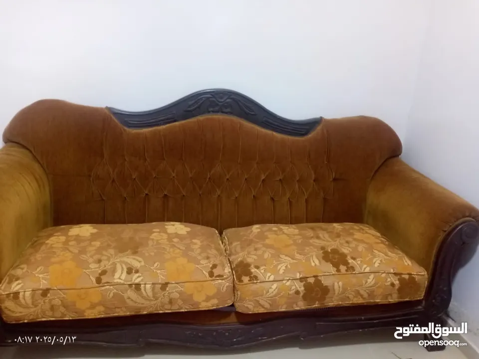 طقم كنب حالة جيدة