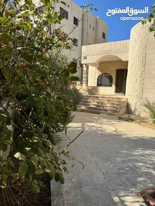 فيلا للبيع في جبل الحسين من المالك مباشرة