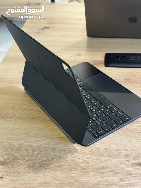MagicKeyboard M4 13-inch Arabic Letters