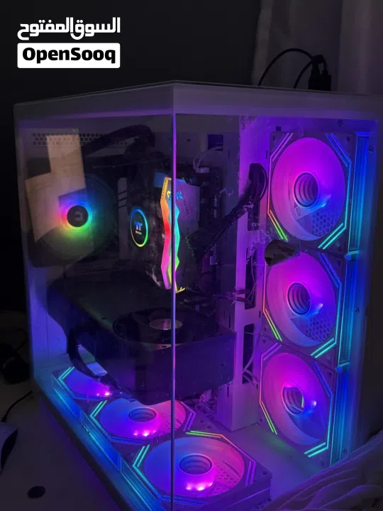 للبيع بي سي مقابل 3500 و قابل للتفاوض