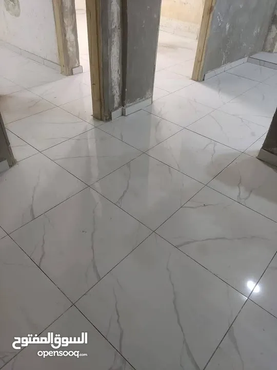 بليط وكافة أعمال السيراميك والرخام والجرانيت وبديل الرخام والخشب وكافة الصيانة الداخلية بكل مايلزم