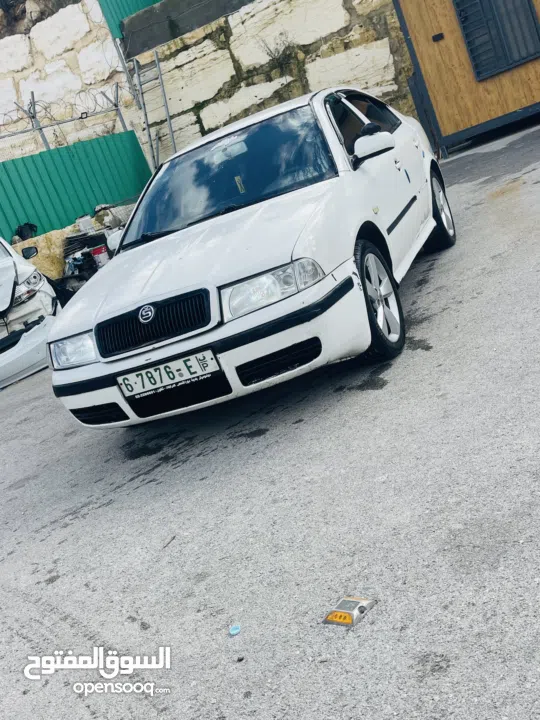 اكتافيا منفوله متور جديد مرخصه مامن موجوده بالخليل