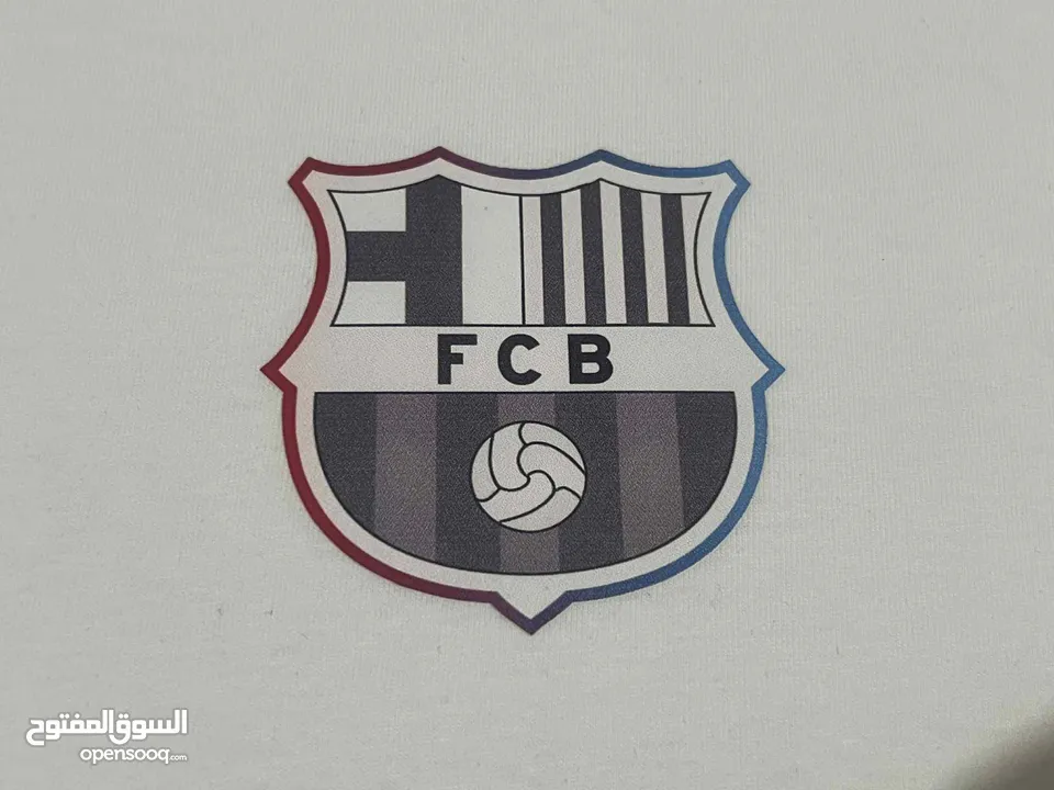 تيشيرتات جميله جدا و مطلوبه في السوق الأصحاب المتاجر و البيع اونلاين بسعر الجمله لا تفوت الفرصه