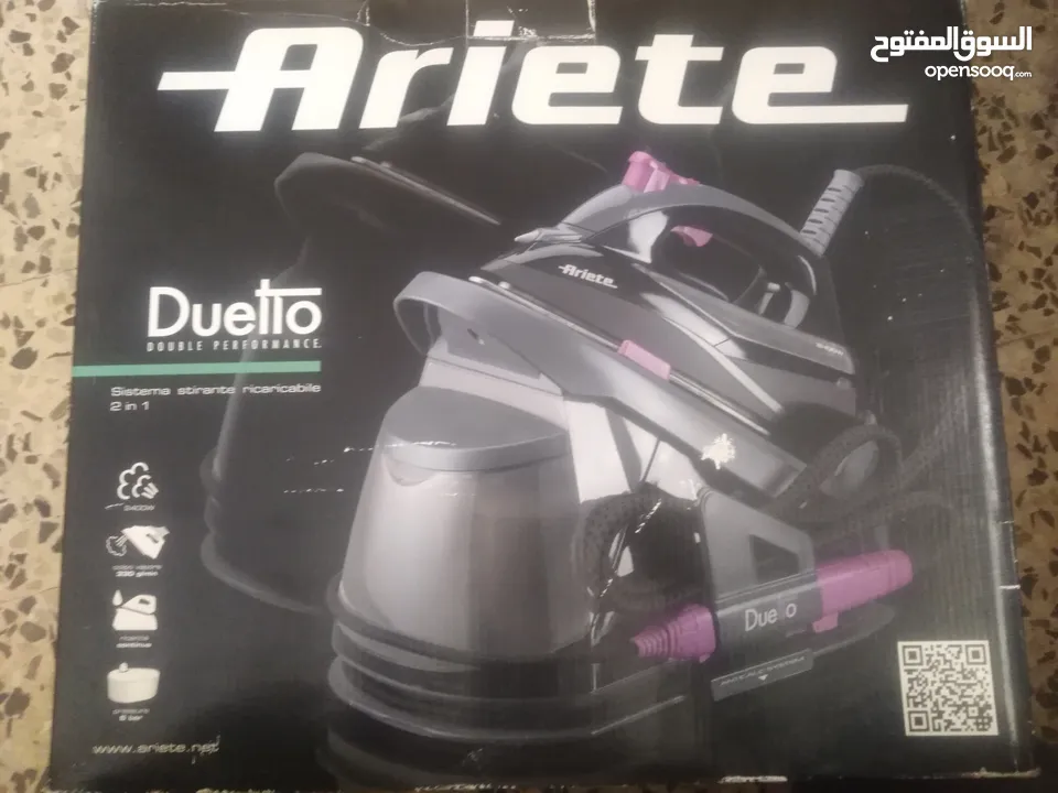 مكوا بخار من نوعيه ARIETE نضيف مش مستعمل جديد 2400W بوخذ لتر ماء اللون اسود وزهري