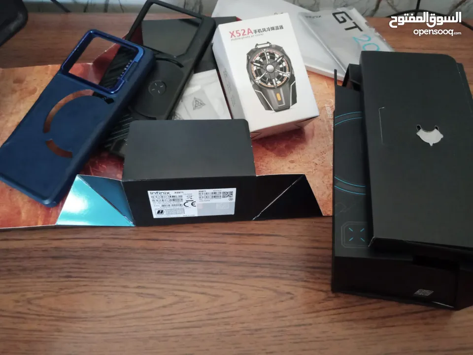 انفنكس GT 20 PRO كامل اغراضه