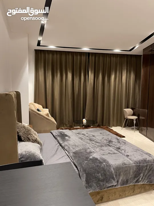 للايجار استيديو في السيف برج سيبرال اوركيد مكون من  غرفة نوم ،صوفه صغيره مطبخ مفتوح بلكونه