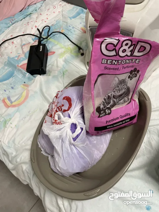 لتر بوكس للبسس نضيف كتير فش فيه ولا خراب و الرمل نظيف نظيف