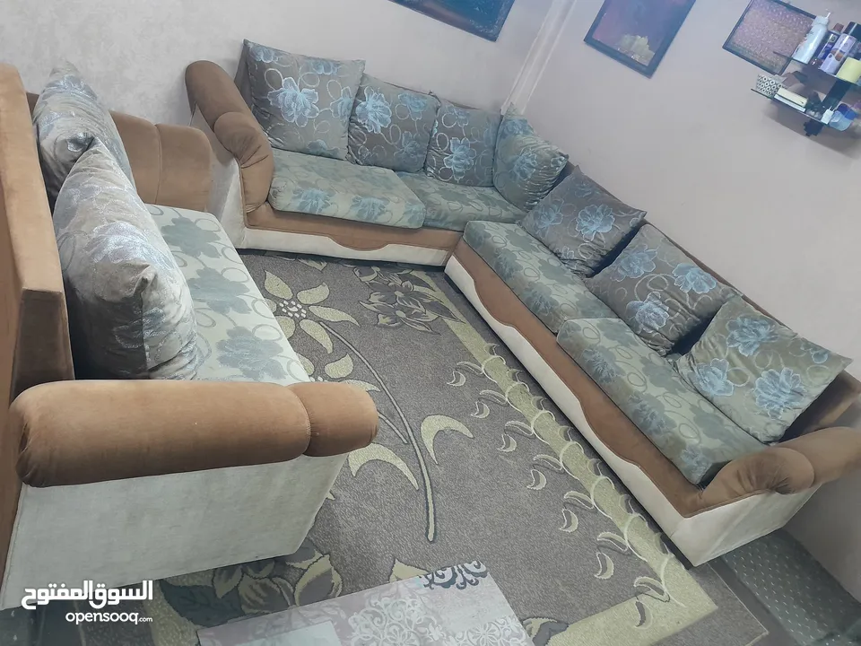 طقمين كنب و طقم كورنر  كل واحد سعر