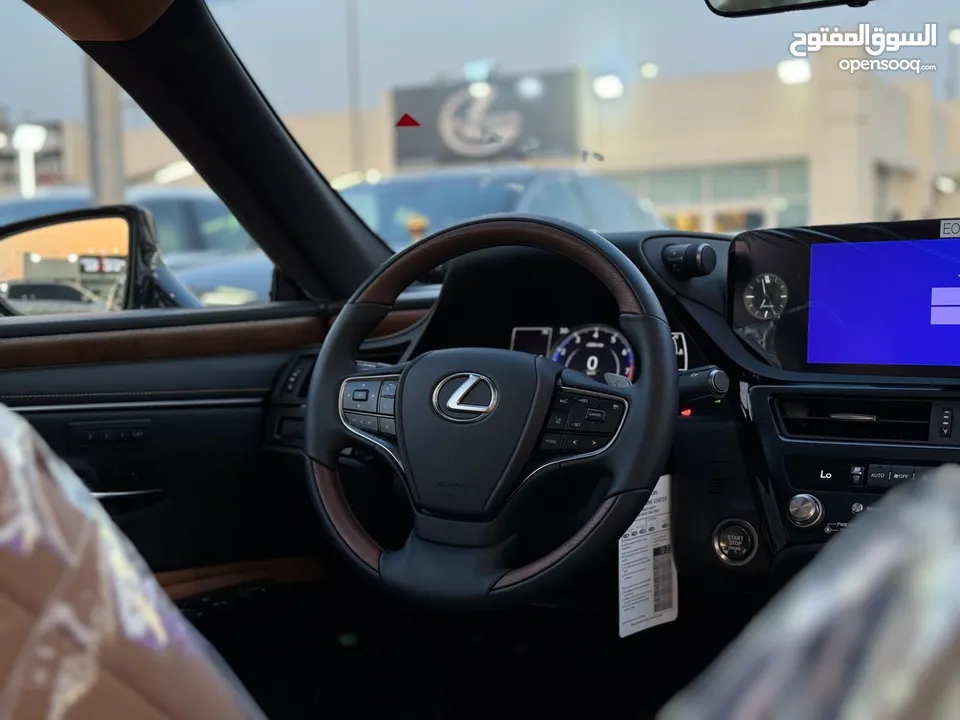 2024 LEXUS ES350