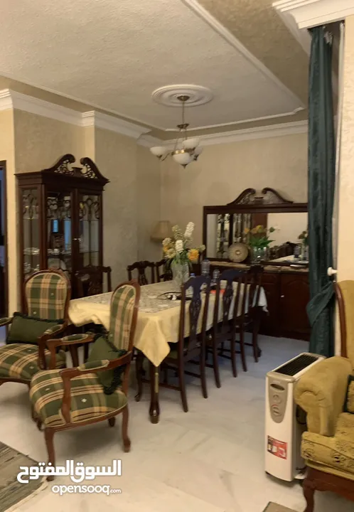 اثاث مستعمل بحالة جيدة
