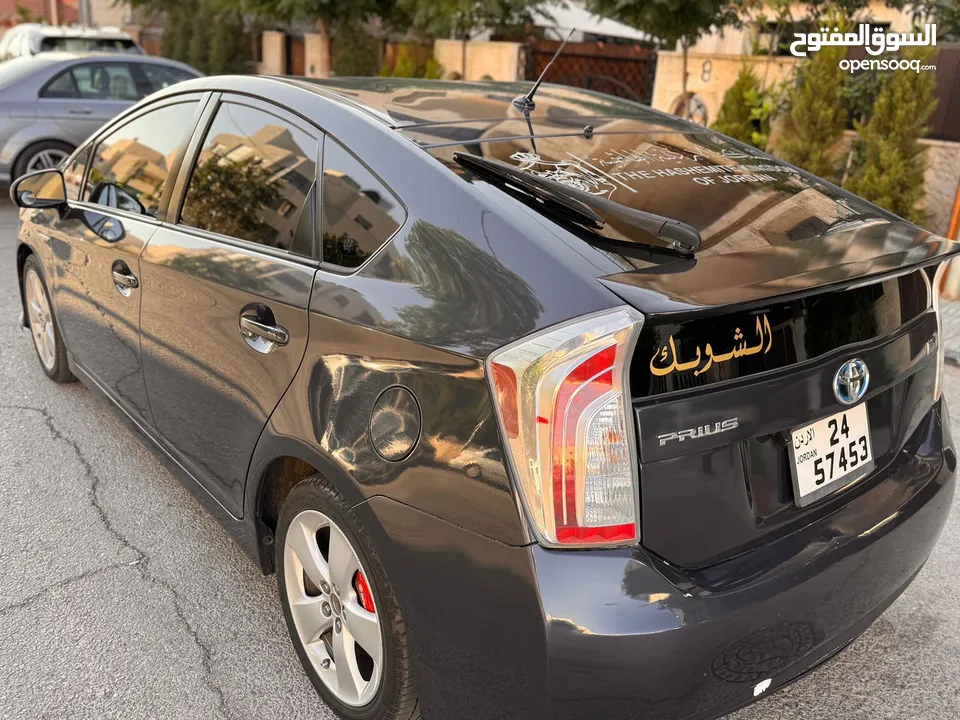تيوتا بريوس 2012 فحص كامل بحالة الشركة  صيانه دورية داخل الشركة فقط