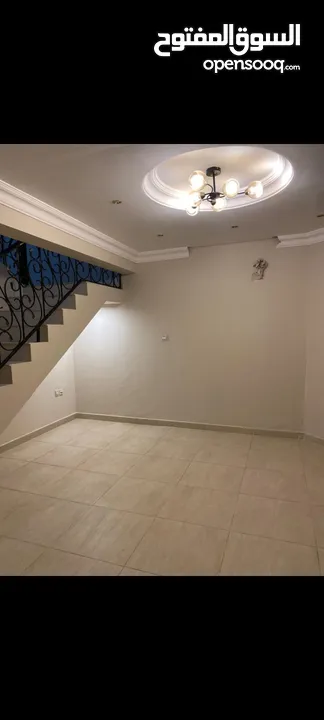 6 Bedrooms Furnished Apartment for Rent in Ghubrah REF:1058AR