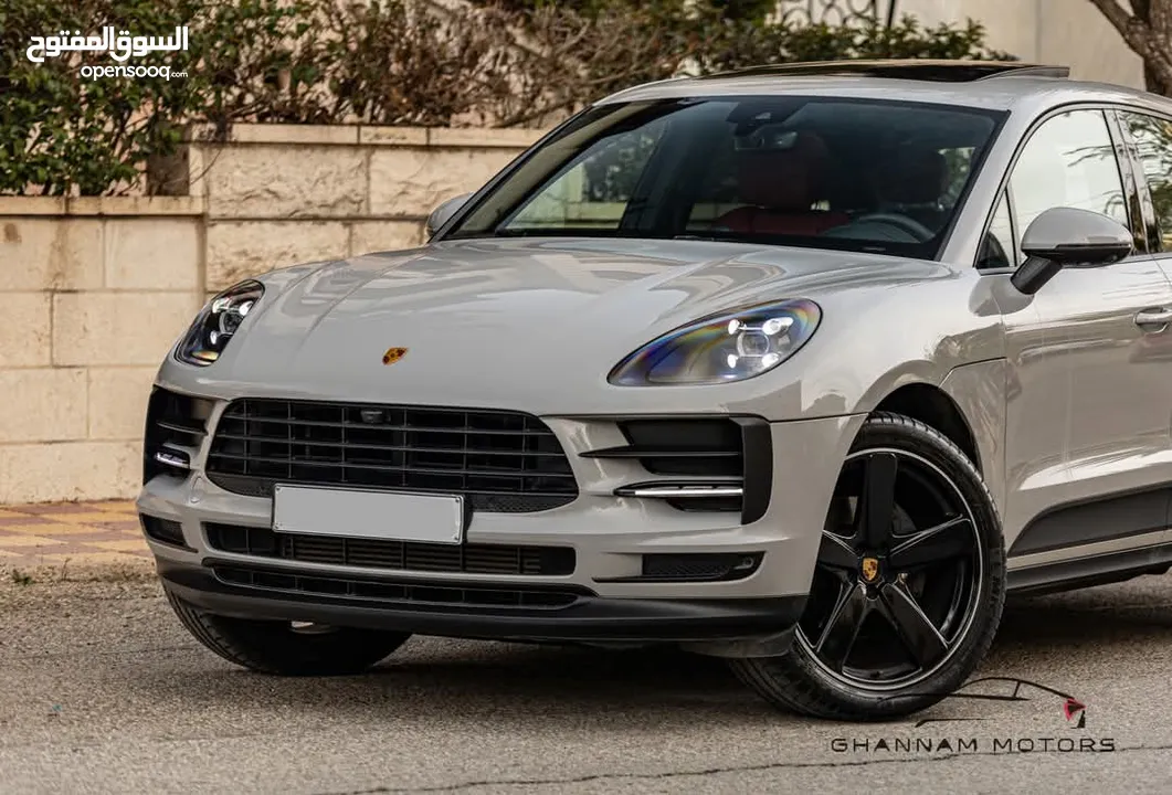 Porsche Mecan 2.0L Turbo وارد وكالة نقل