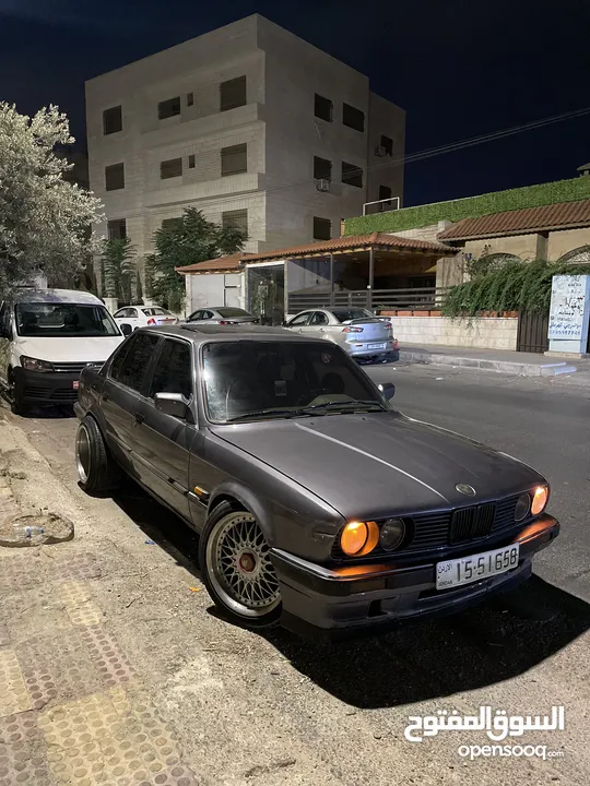 bmw e30 موديل 1990