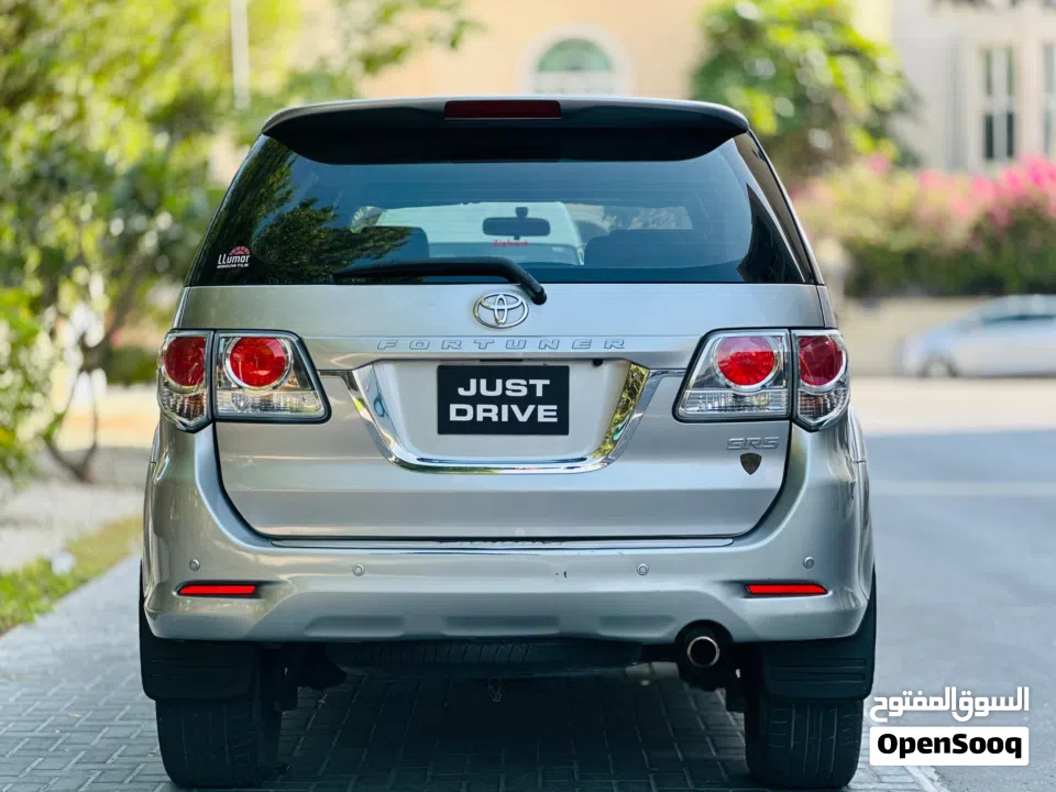 Toyota Fortuner 4wd single owner low Mileage 1 year passing insurance new tyres ready to drive condi