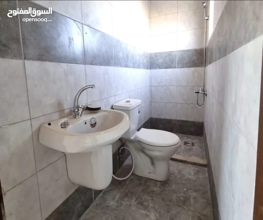 منزل طابق اول للبيع