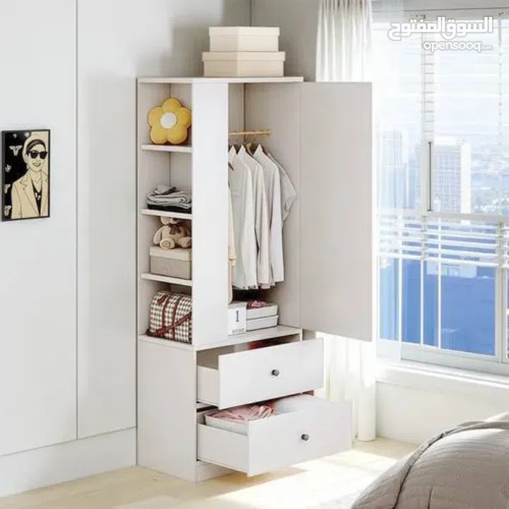 خزانة ملابس أنيقة بتصميم عملي – استغلال مثالي للمساحة