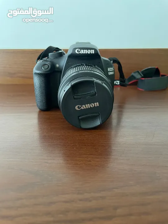 كاميرا canon eos 1200D فل hd بحالة ممتازة جدا للبيع بسعر مغري مع كامل مستلزماتها + هدايا عديدة