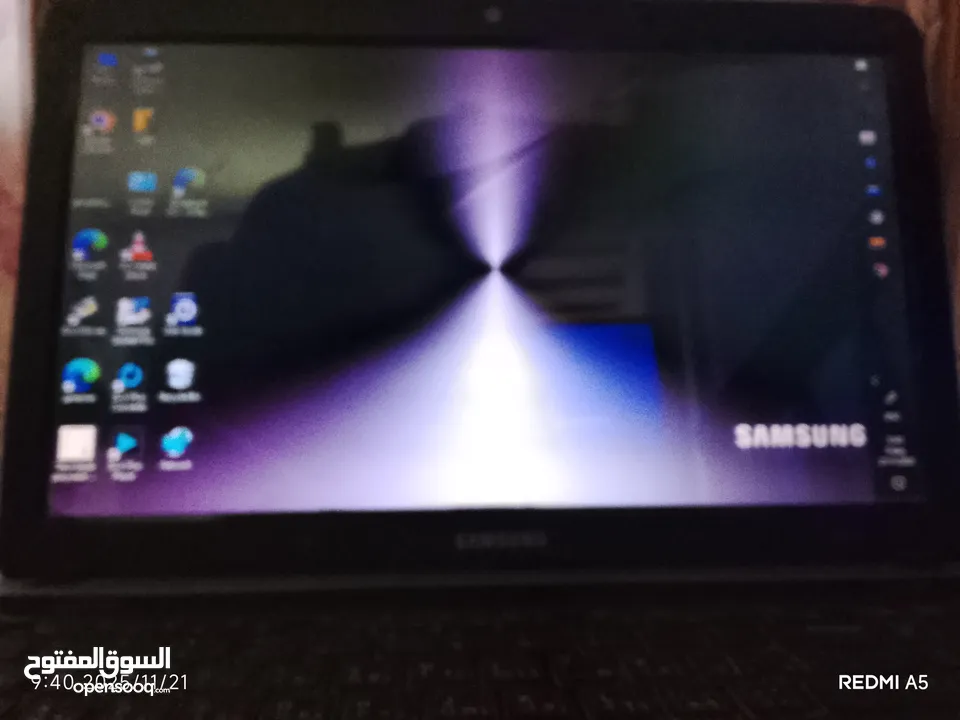 لابتوب سامسونج ويندوز 7 مستعمل بدو بطارية مع شاحنة الاصلي