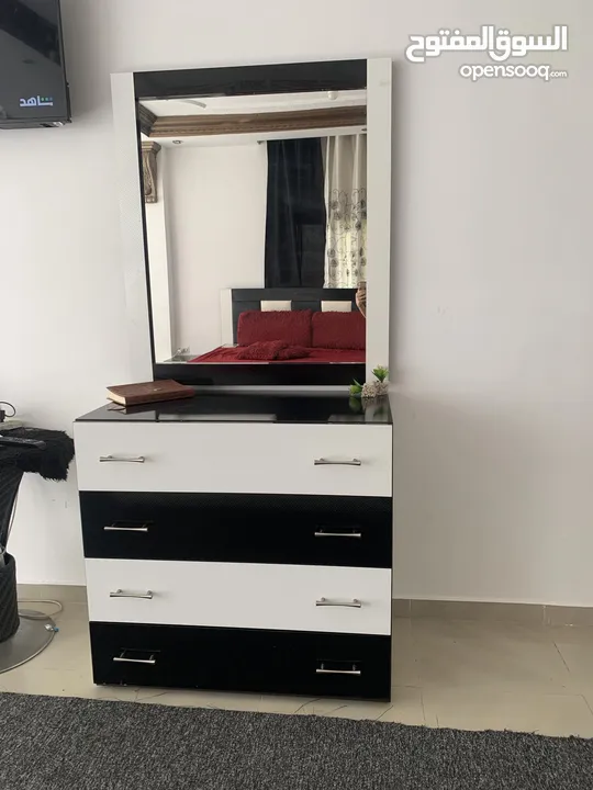 غرفة نوم تفصيل خشب لامنيت وكالة