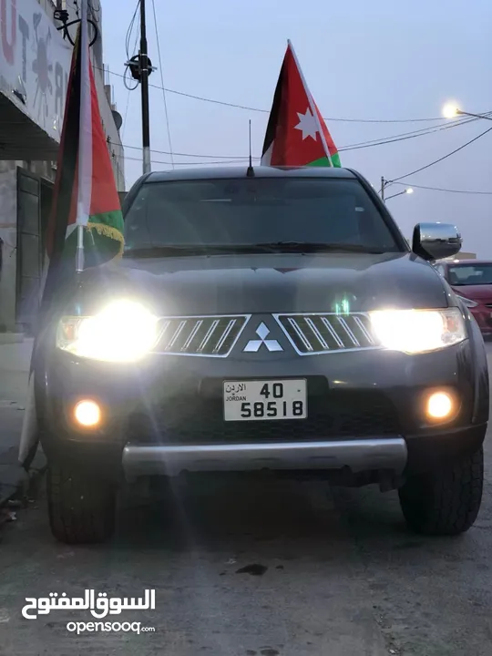 بكم ميتسوبيشي l200 سبورتيرو 2013