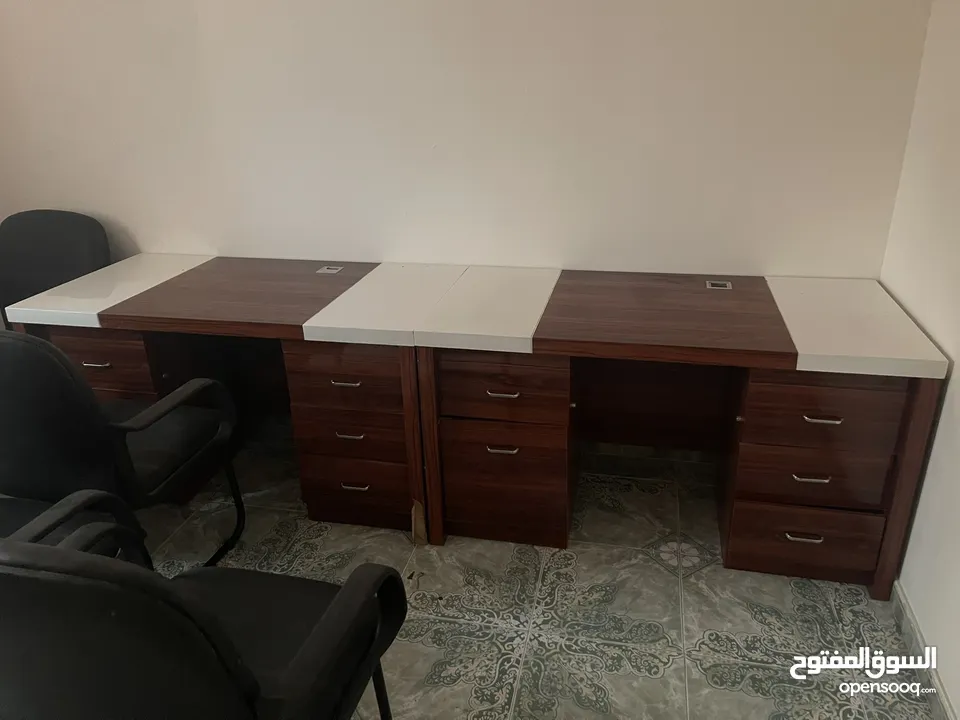 Office furniture in very good condition for sale